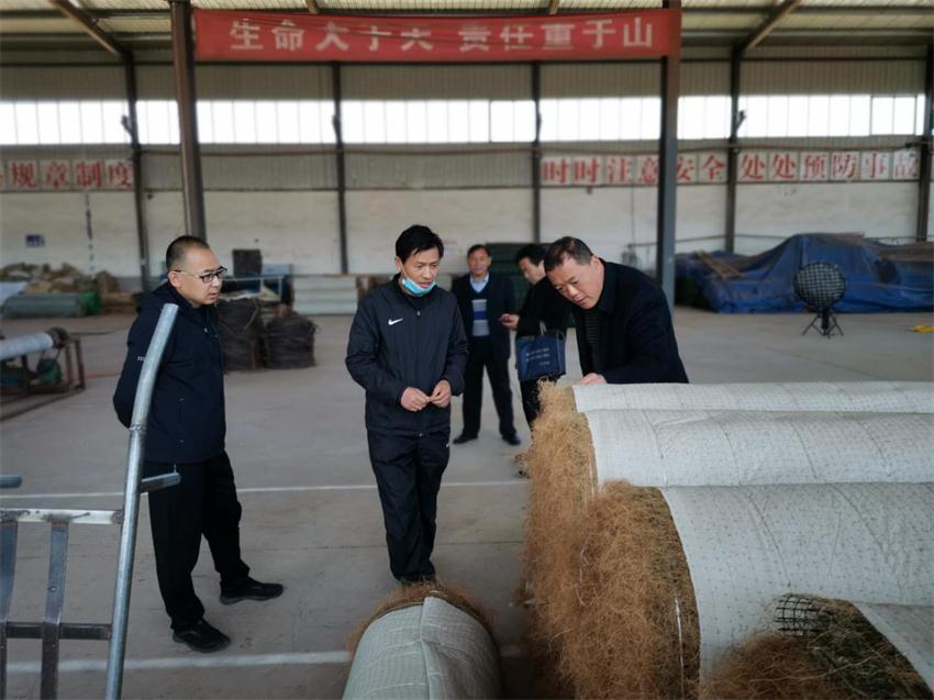 社會組織走進(jìn)省級貧困村 走訪調(diào)研需求助力扶貧攻堅(jiān)(圖3) 2-200529142609262.jpg