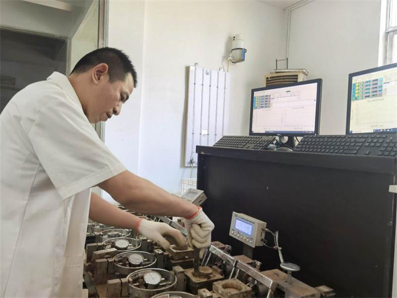 公司同002A：土工試驗(yàn)甲級(jí)，可以承擔(dān)甲級(jí)及以下工程勘察資格所能承擔(dān)工程勘察項(xiàng)目的土工試驗(yàn)任務(wù)； 聯(lián)系人：任玲，電話：18653883892(圖2)